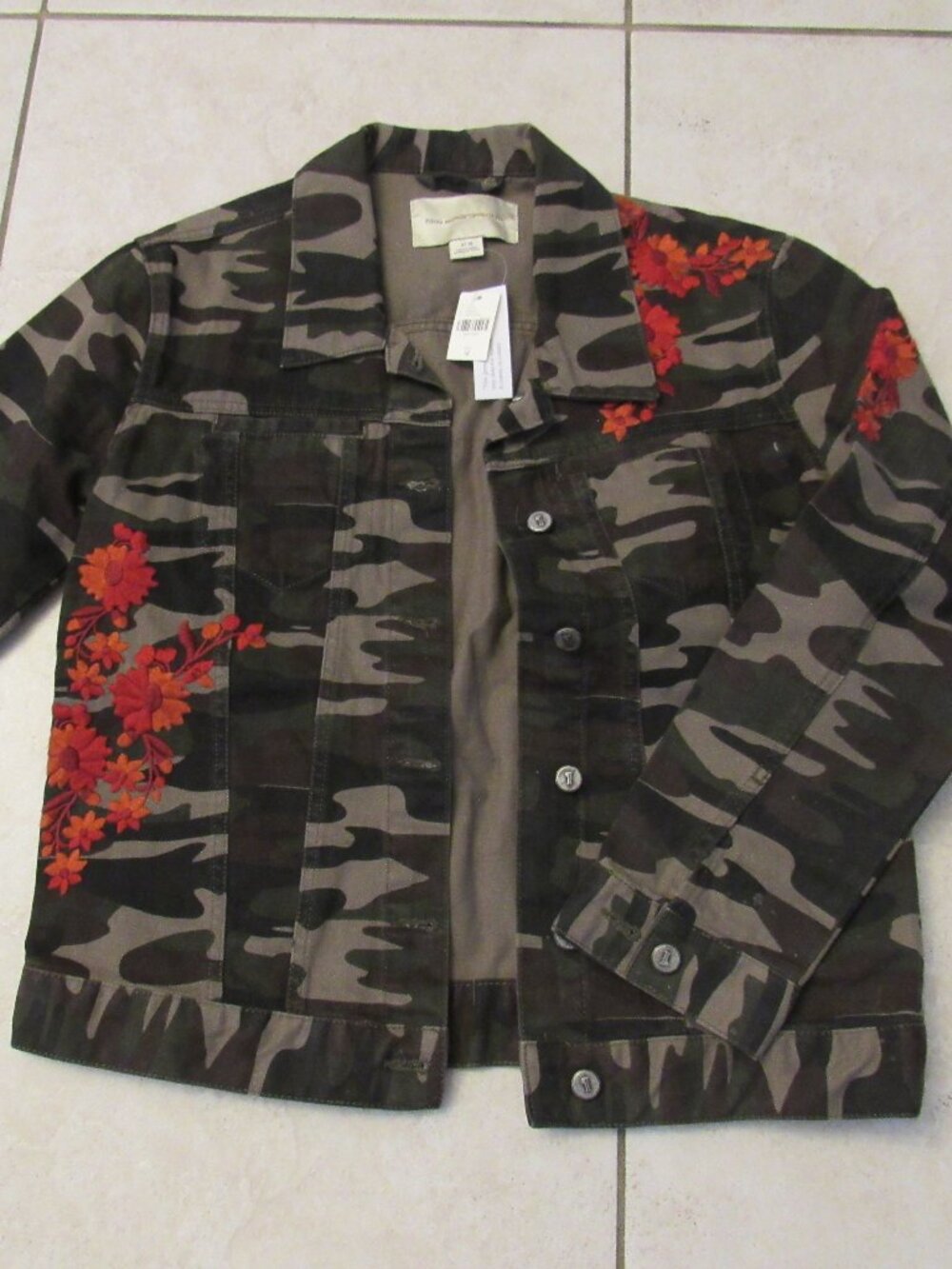 NWT Anthropologie Pilcro and the Letterpress Camo Embroidered Denim Jacket M - Picture 2 of 7